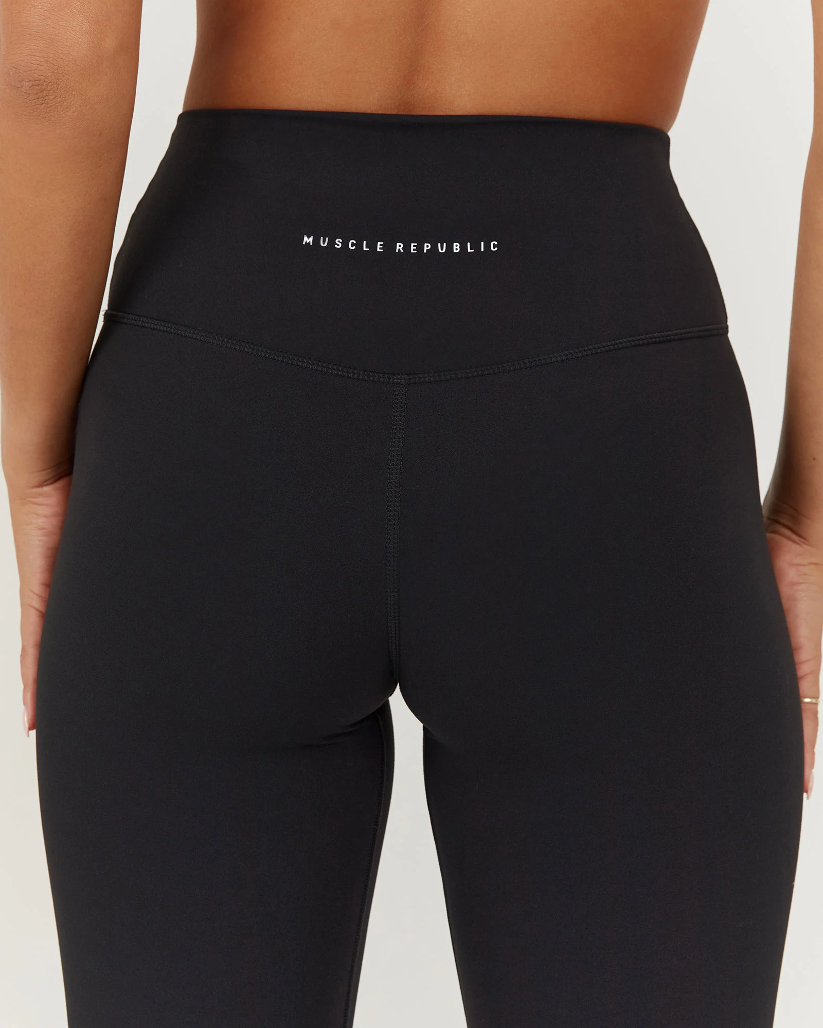 AIRE LEGGINGS 24" - BLACK - Image 5