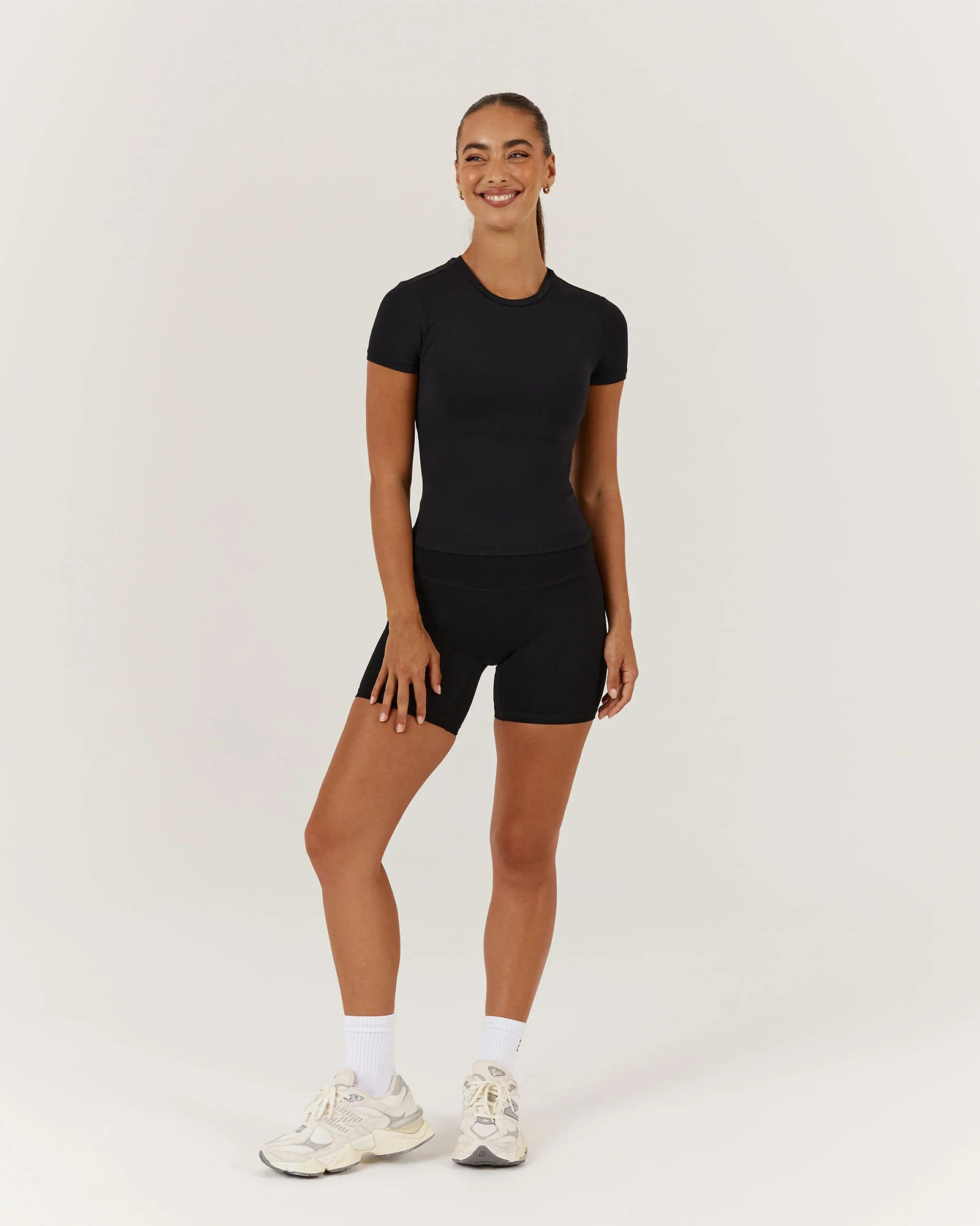 ATHLEISURE TOP - BLACK - Image 6