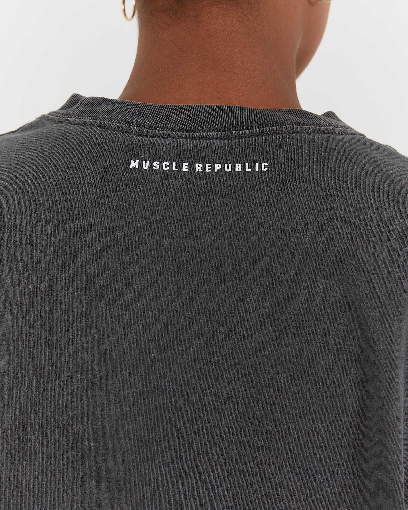 ESSENTIALS TEE - FADED ONYX - Image 4