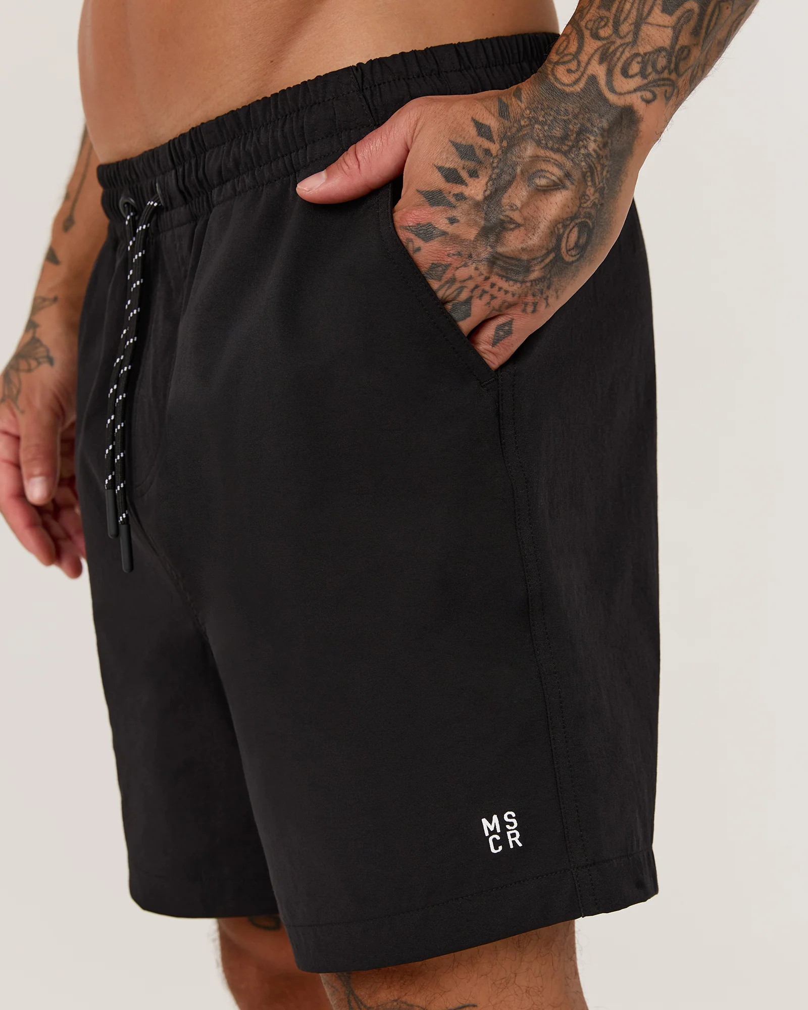 FRESHWATER SHORTS 6" - BLACK - Image 5