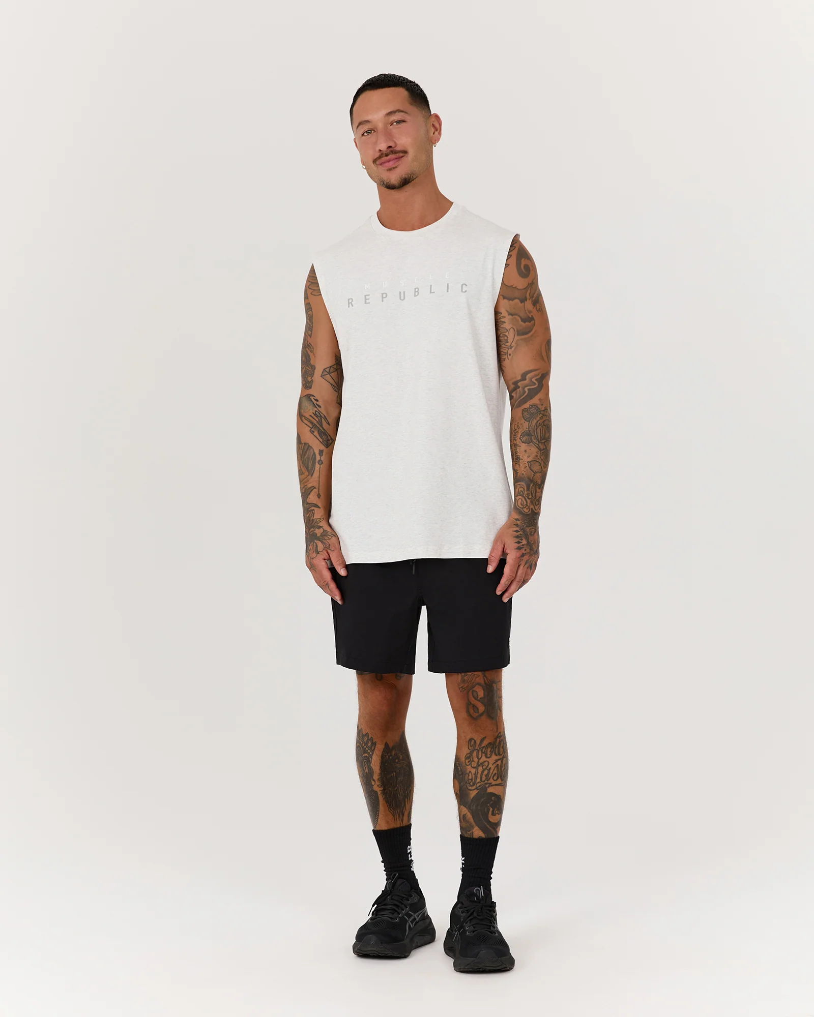 FRESHWATER SHORTS 6" - BLACK - Image 6