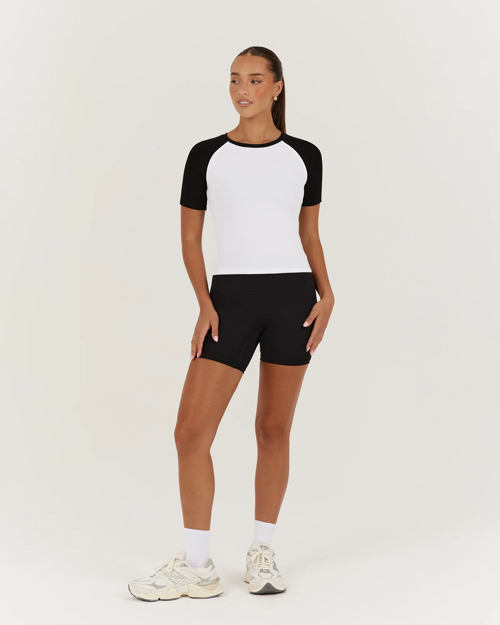 LEGACY SHORT SLEEVE TOP - WHITE BLACK - Image 5