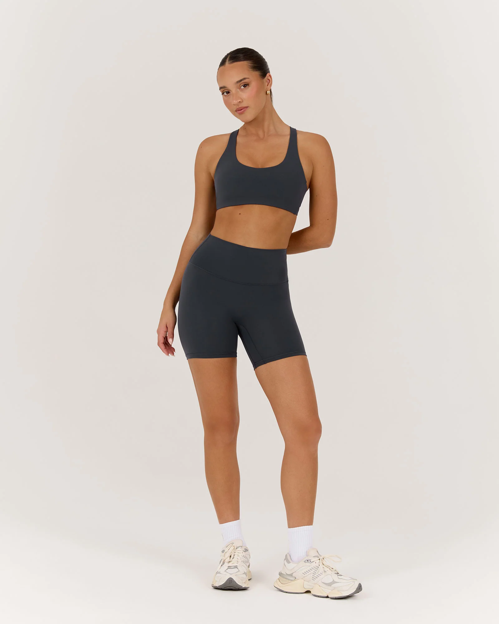 LUXE BIKER SHORTS V2 - ALLOY - Image 5