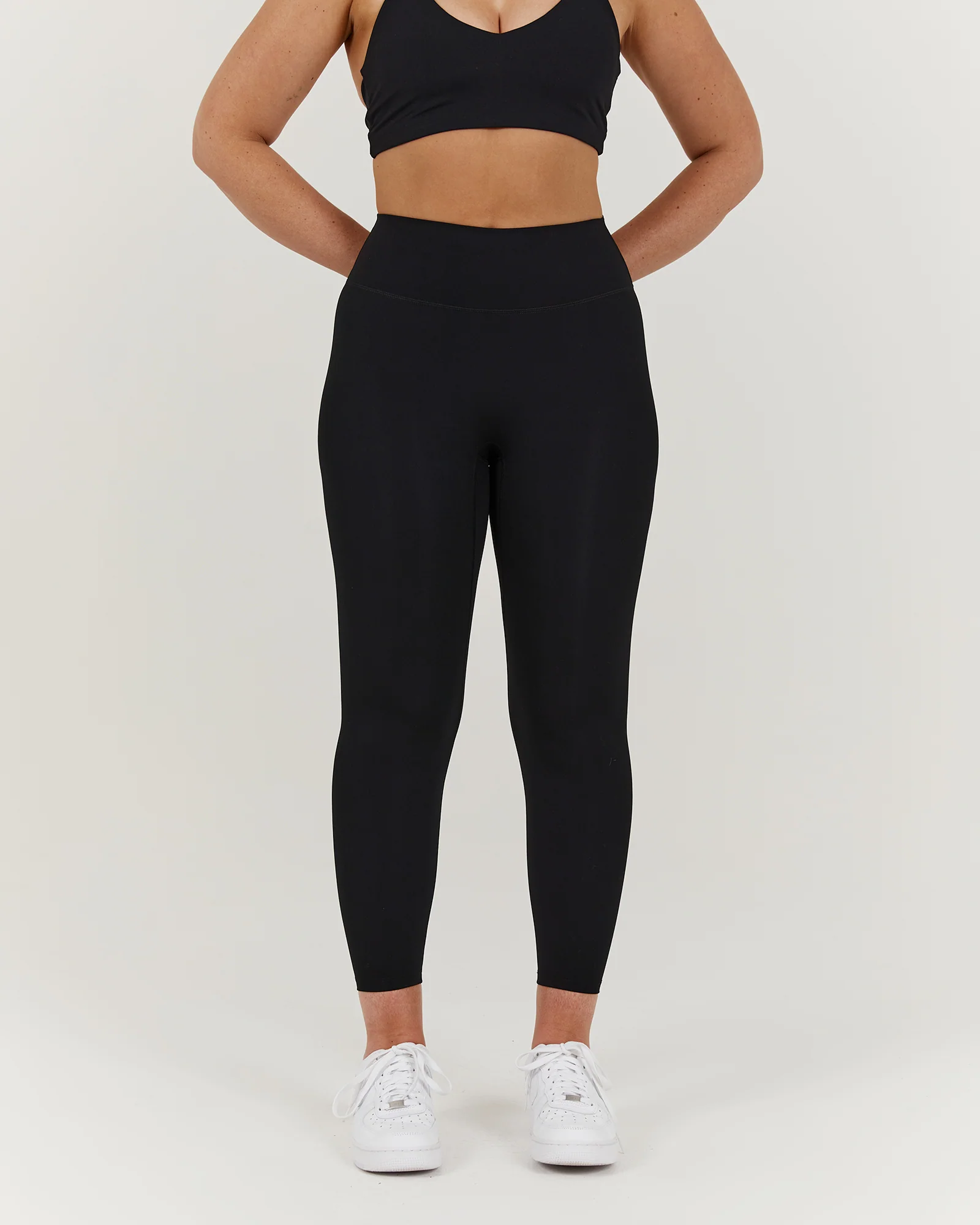 LUXE LEGGINGS 24" - BLACK - Image 6